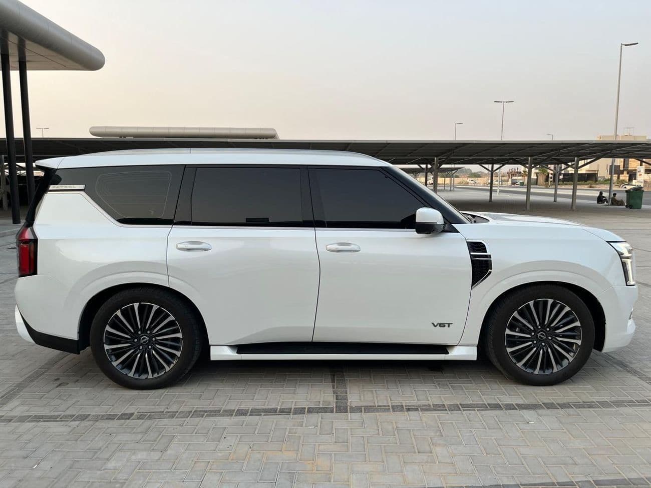 2025 Nissan Patrol LE PLATINUM CITY thumbnail 7