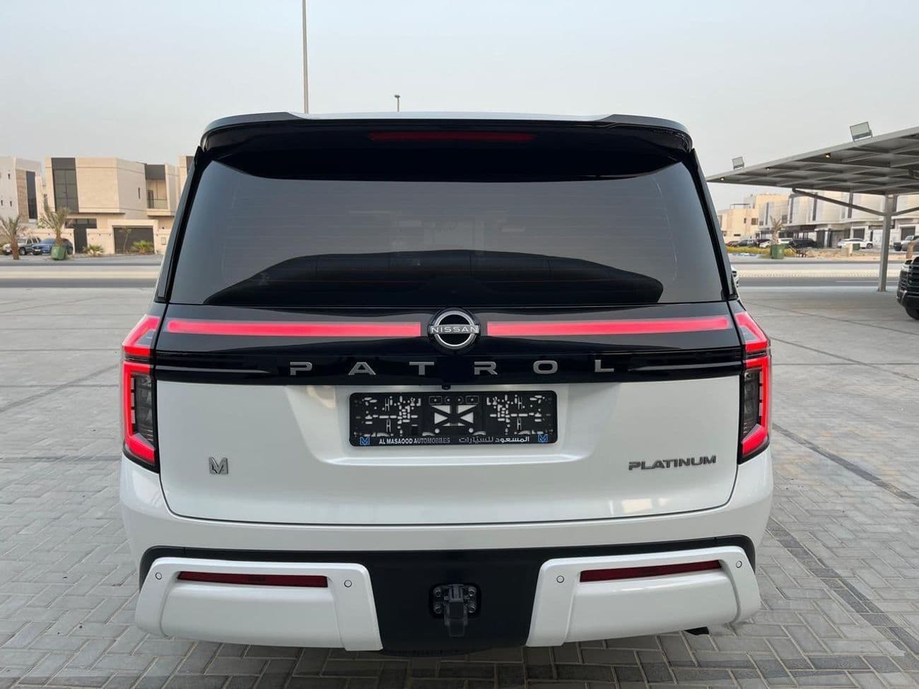 2025 Nissan Patrol LE PLATINUM CITY thumbnail 5