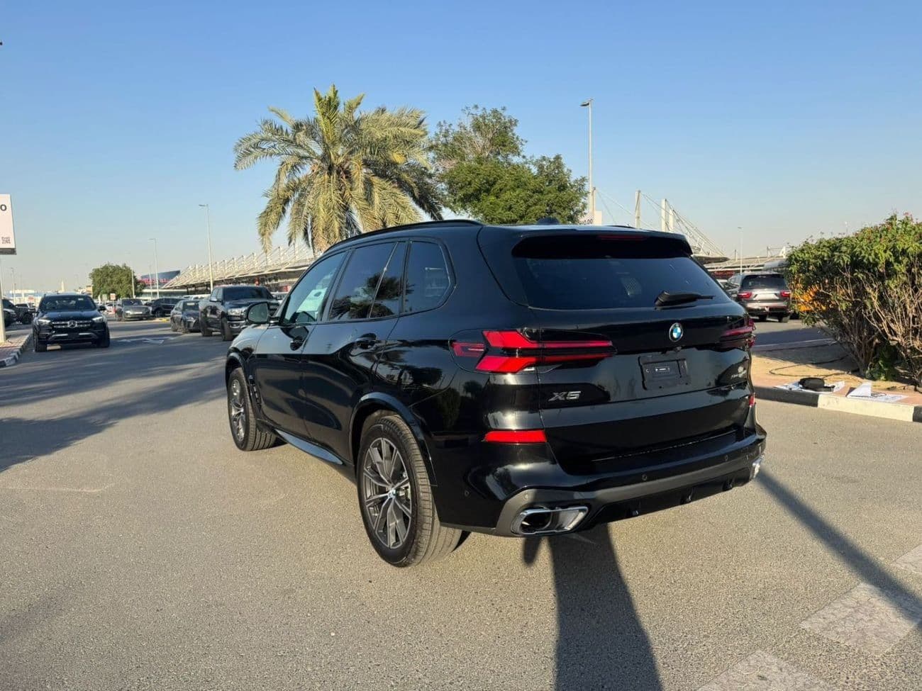 2026 BMW X5 M thumbnail 2