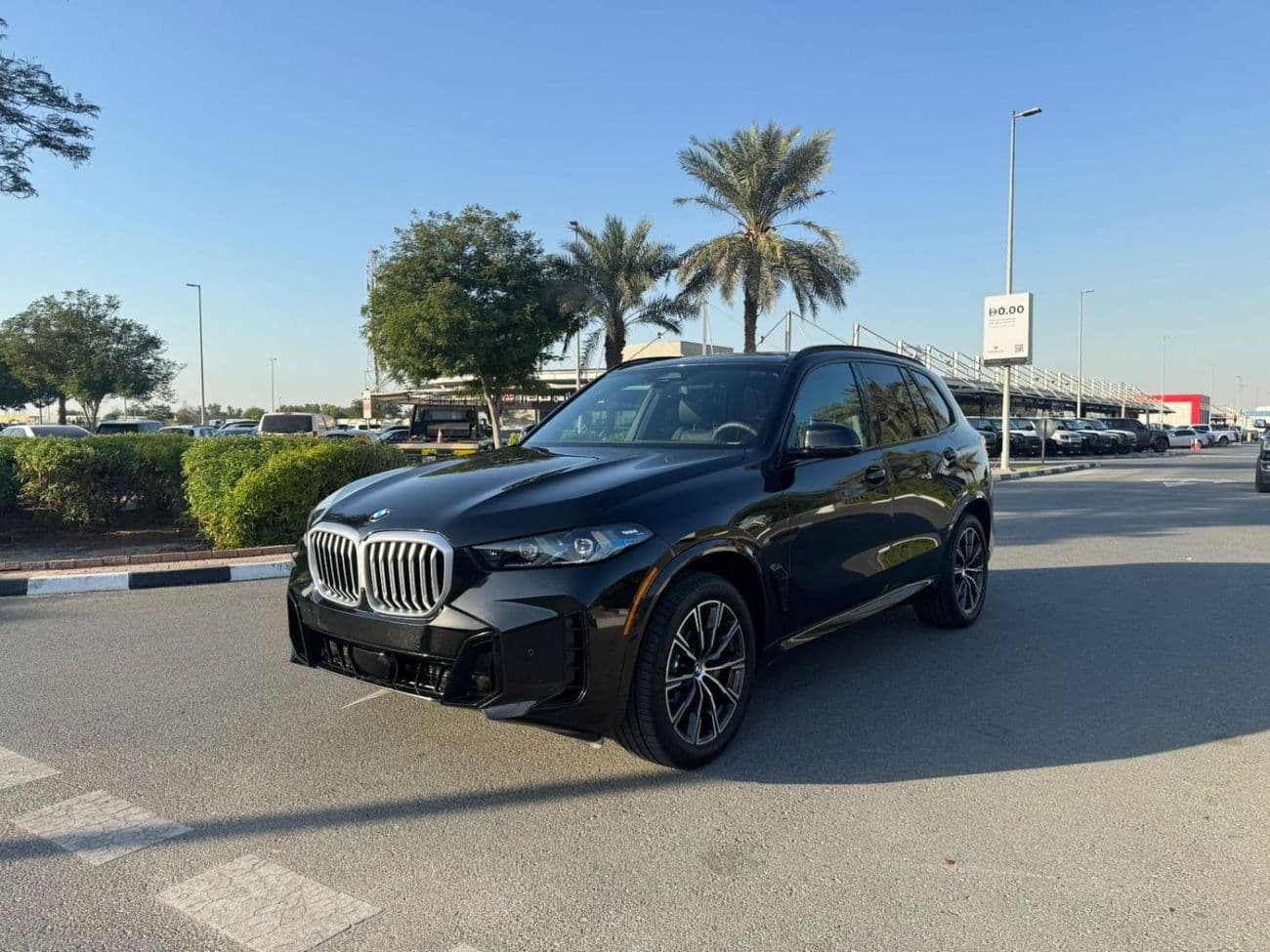 2026 BMW X5 M thumbnail 3