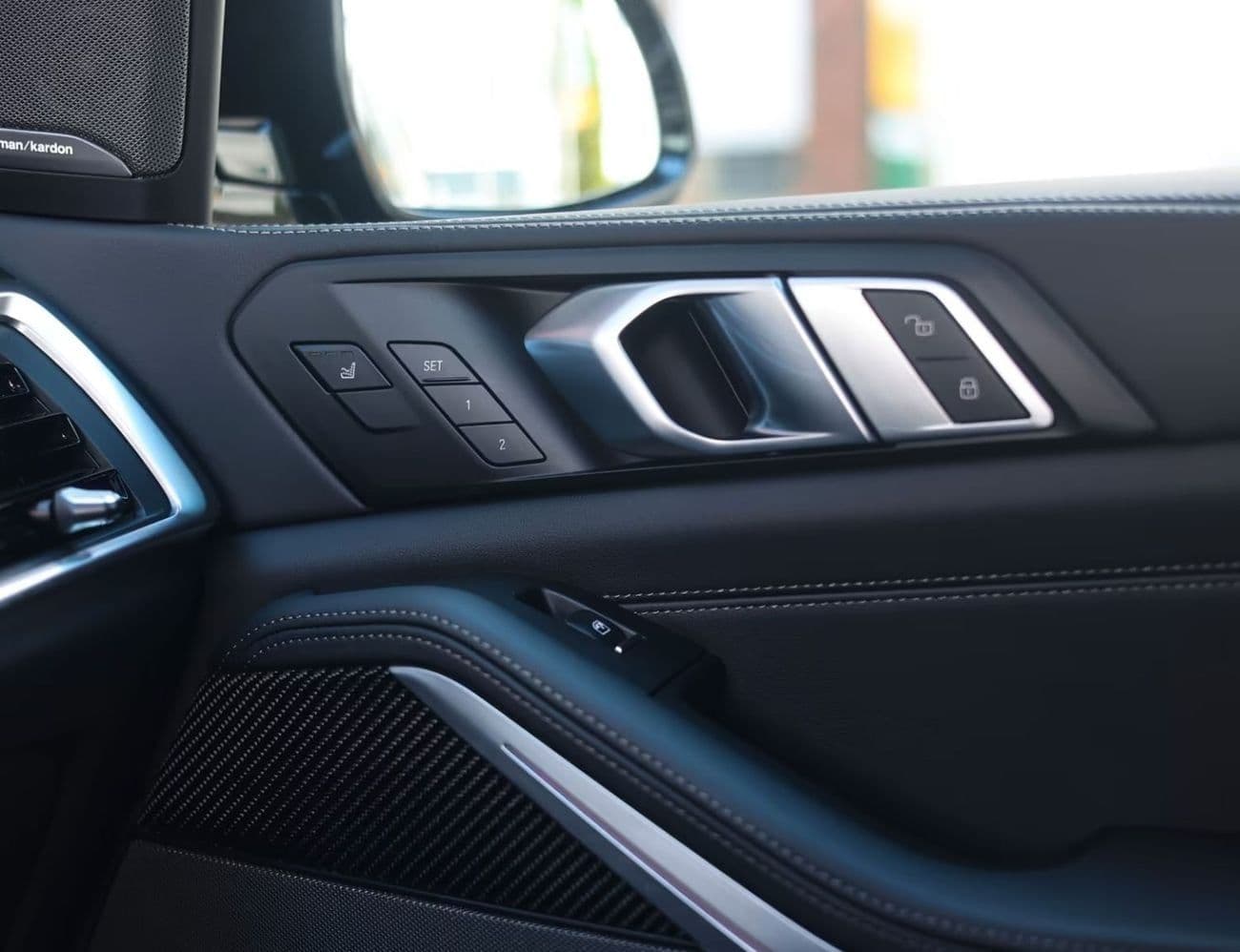 2025 BMW X5 M thumbnail 8
