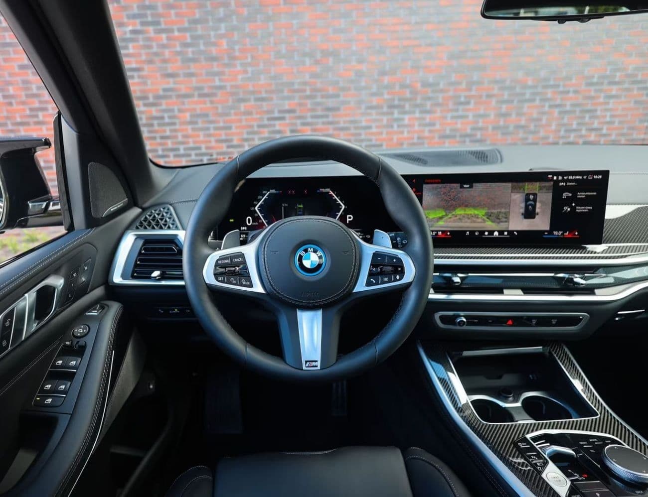 2025 BMW X5 M thumbnail 7