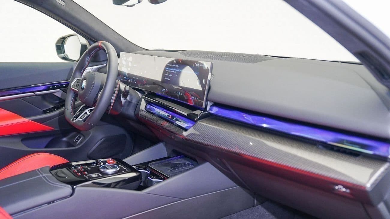 2026 BMW M5 TOURING MASTERCLASS thumbnail 7