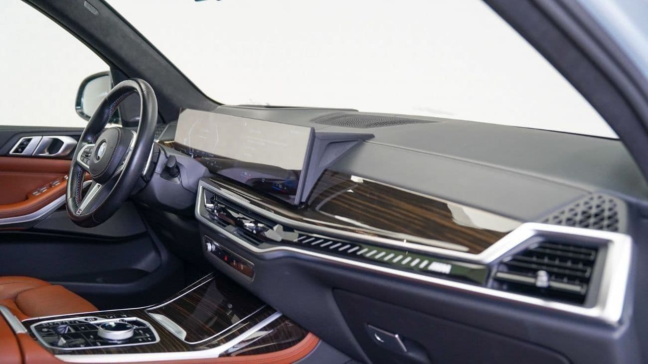 2023 BMW X7 M60i XDRIVE thumbnail 6