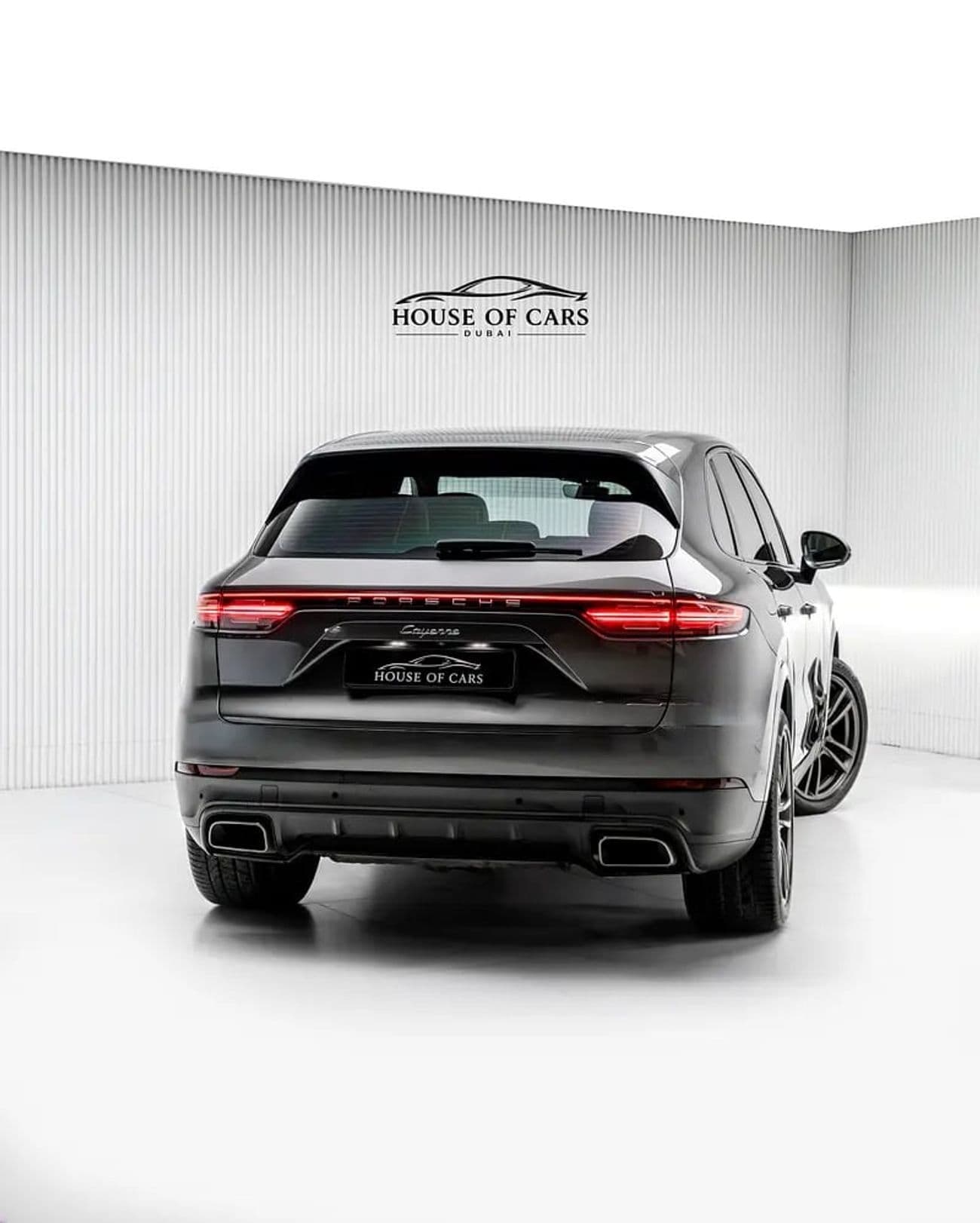 2019 Porsche Cayenne STANDARD thumbnail 2