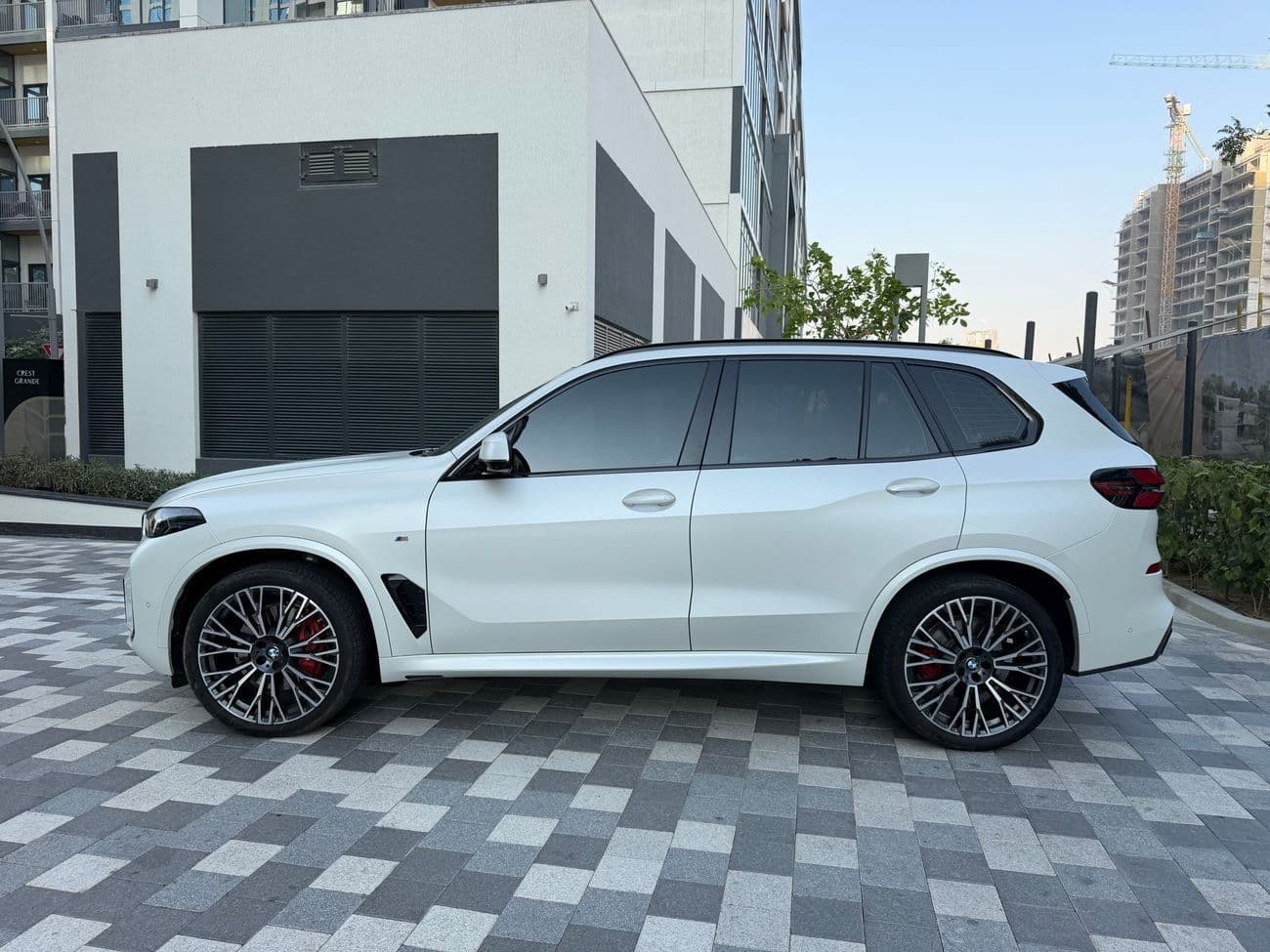 2025 BMW X5 XDRIVE40i M SPORT thumbnail 4