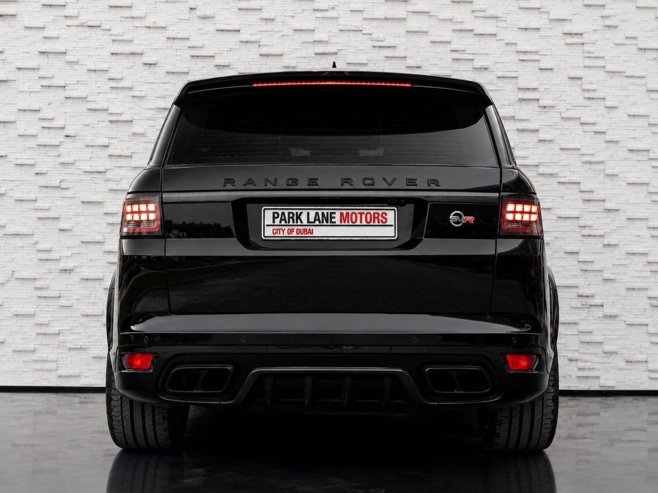 2022 Land Rover Range Rover Sport SVR thumbnail 4