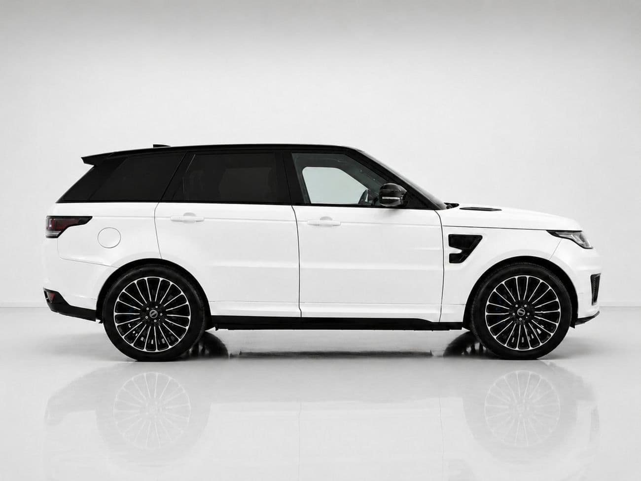 2017 Land Rover Range Rover Sport SVR thumbnail 3