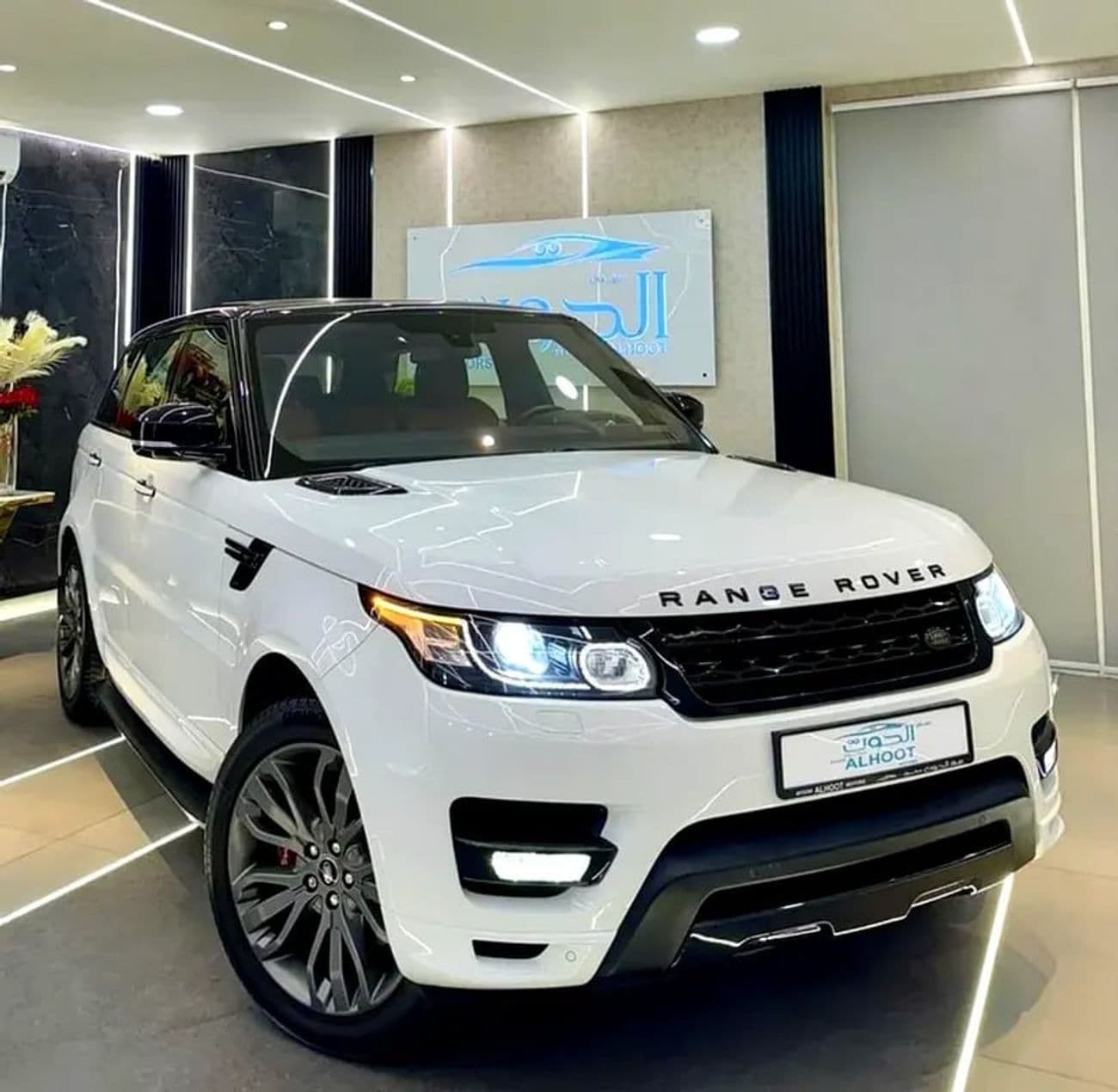 2017 Land Rover Range Rover Sport SUPERCHARGED thumbnail 3