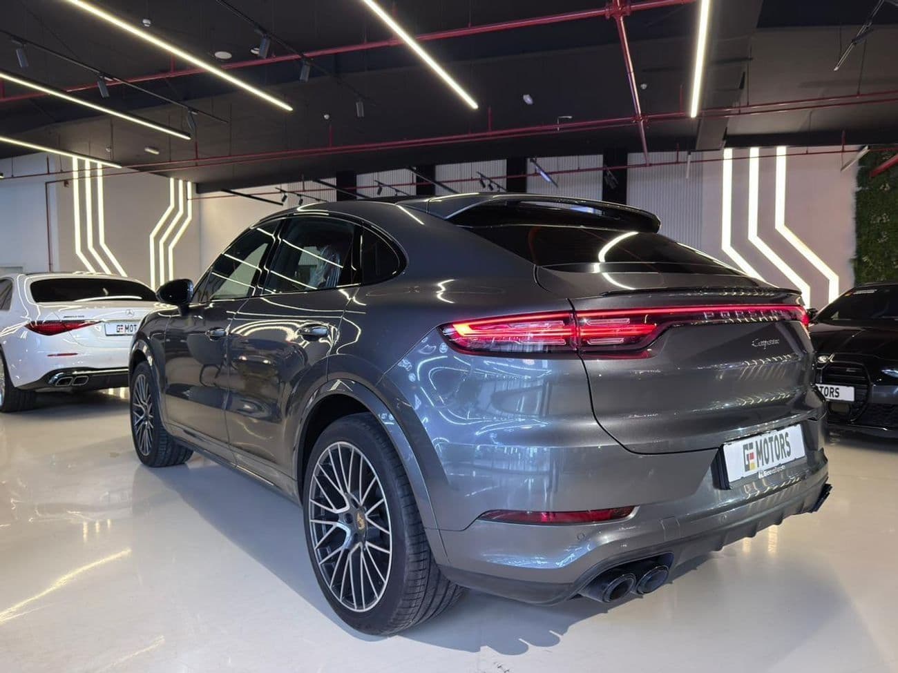 2023 Porsche Cayenne STANDARD thumbnail 5