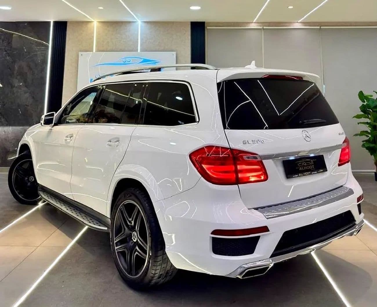 2016 Mercedes Benz GL500 STANDARD thumbnail 4