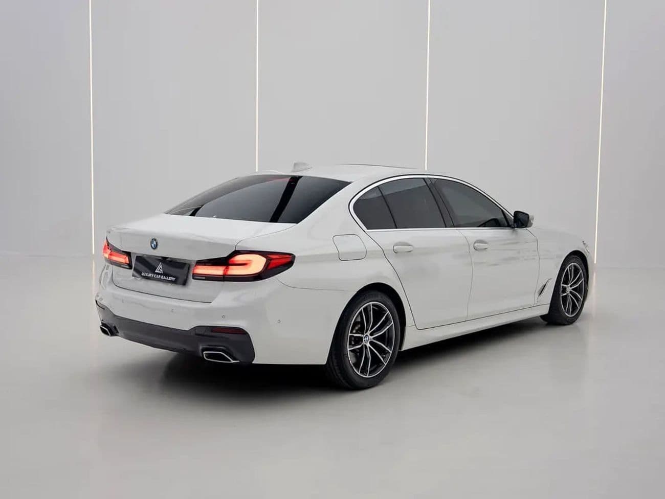 2021 BMW 523i 523i thumbnail 5