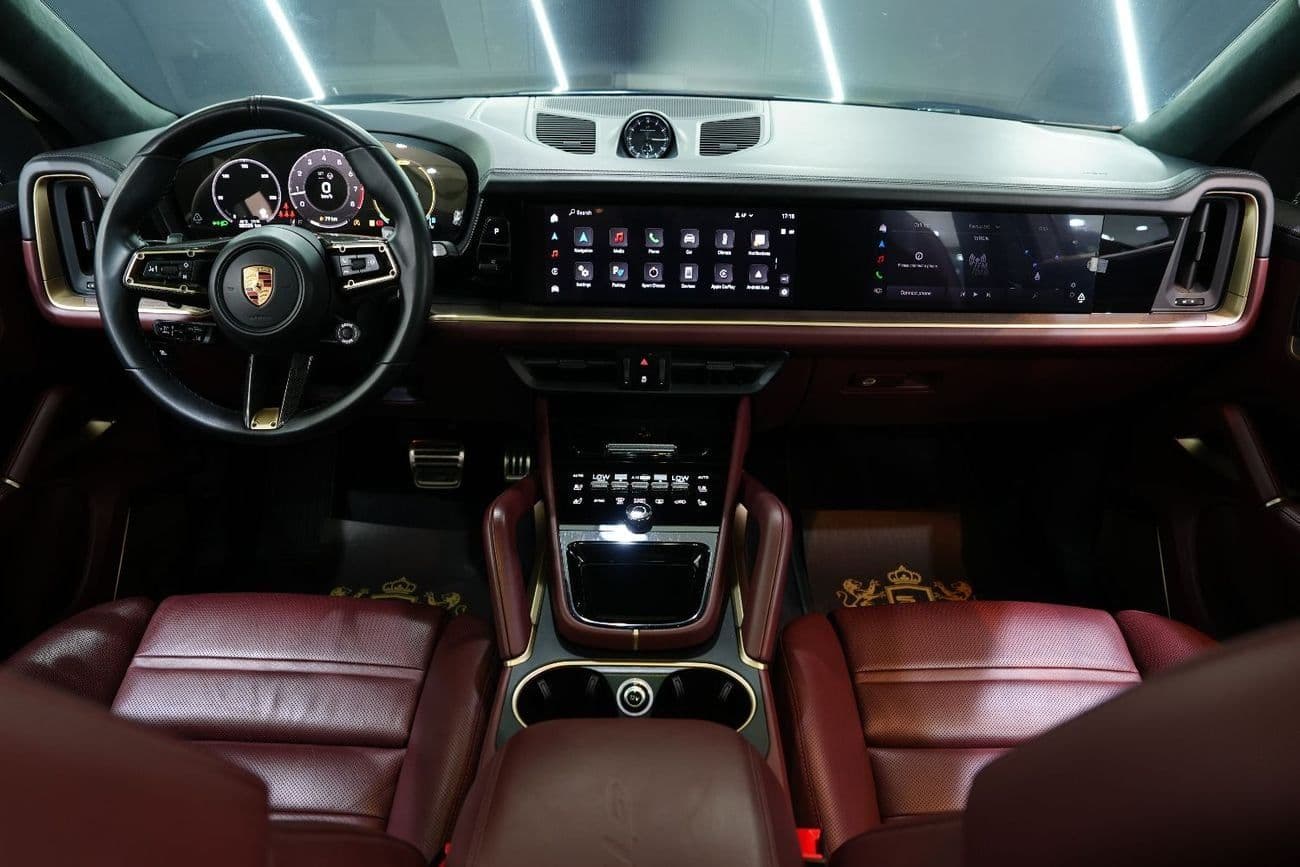 2025 Porsche Cayenne GTS thumbnail 7