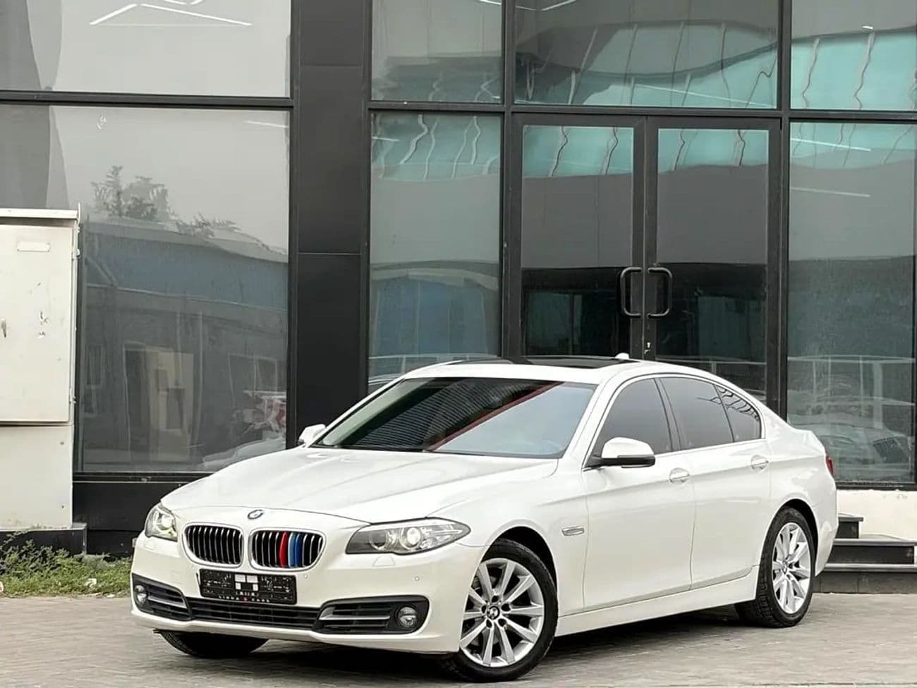 2015 BMW 520i LUXURY