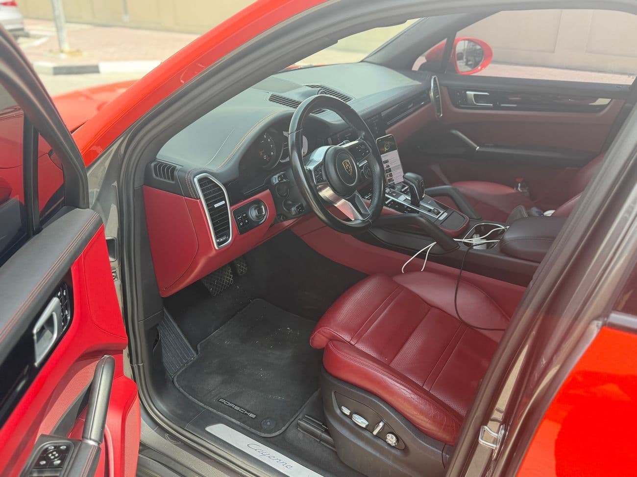 2019 Porsche Cayenne STANDARD thumbnail 7