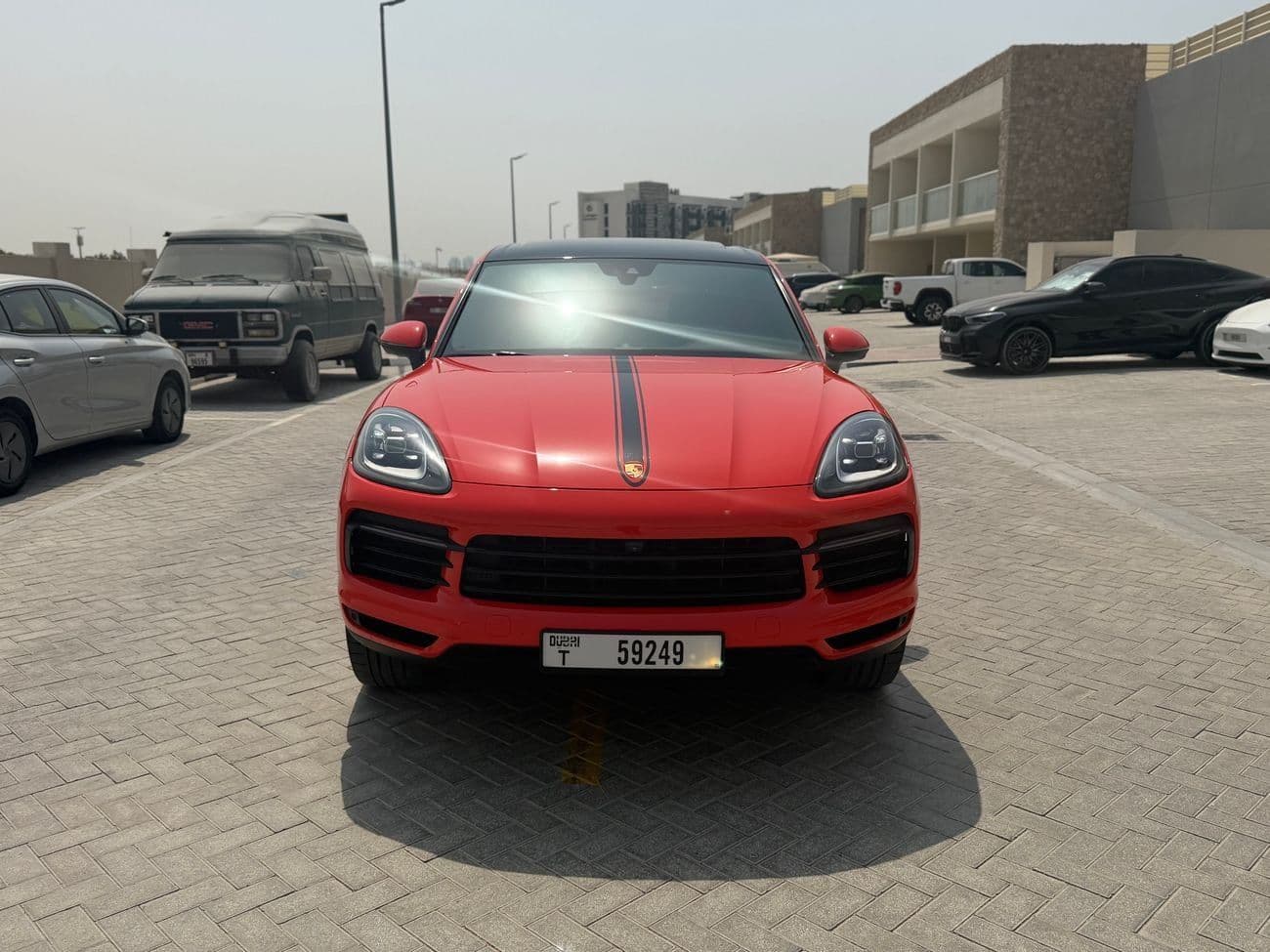 2019 Porsche Cayenne STANDARD thumbnail 2