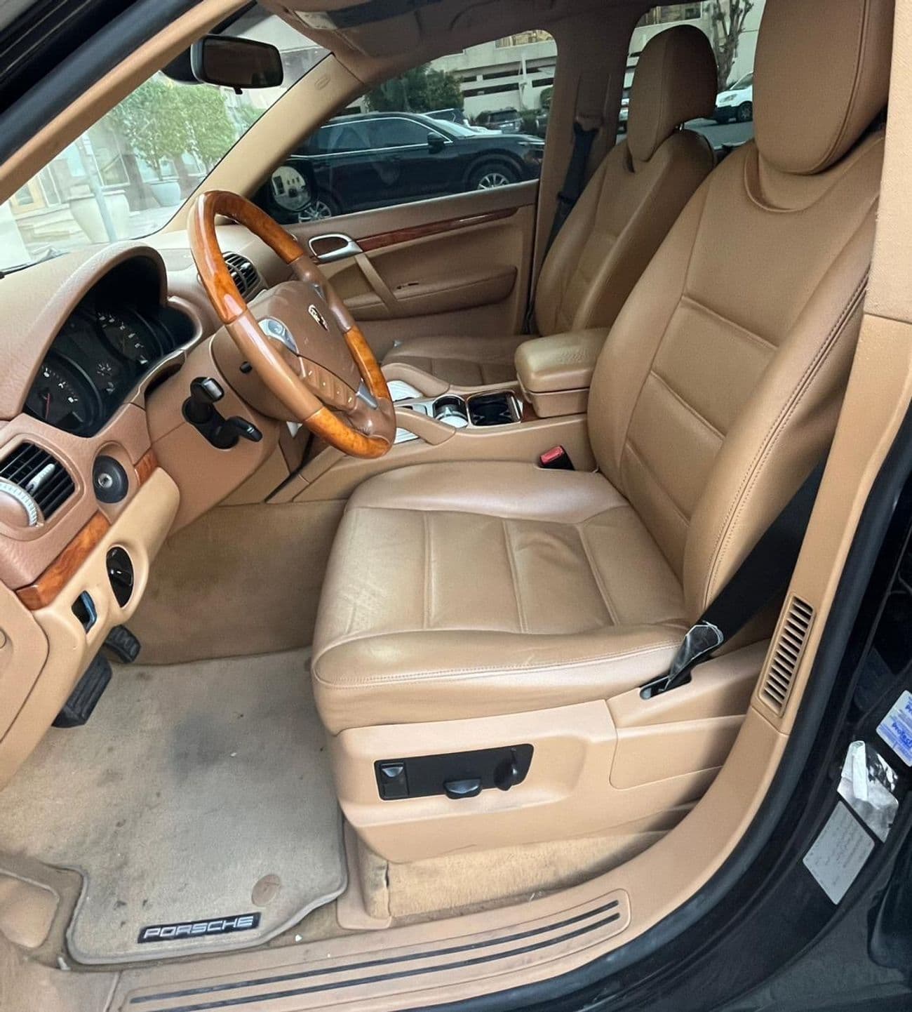 2008 Porsche Cayenne STANDARD thumbnail 4