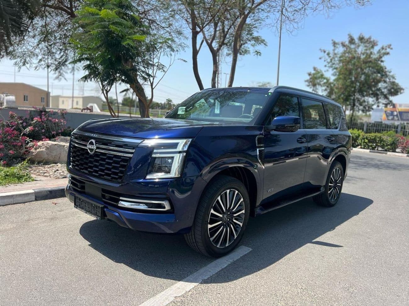 2026 Nissan Patrol LE PLATINUM CITY thumbnail 2