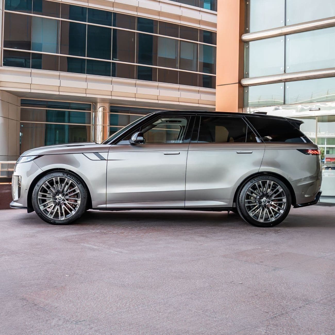 2024 Land Rover Range Rover Sport SV EDITION ONE thumbnail 5