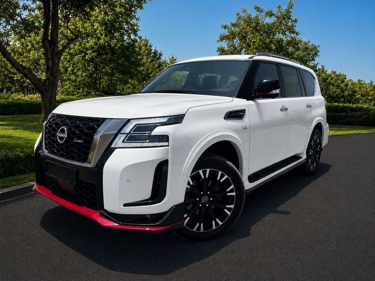 2023 Nissan Patrol NISMO thumbnail 2