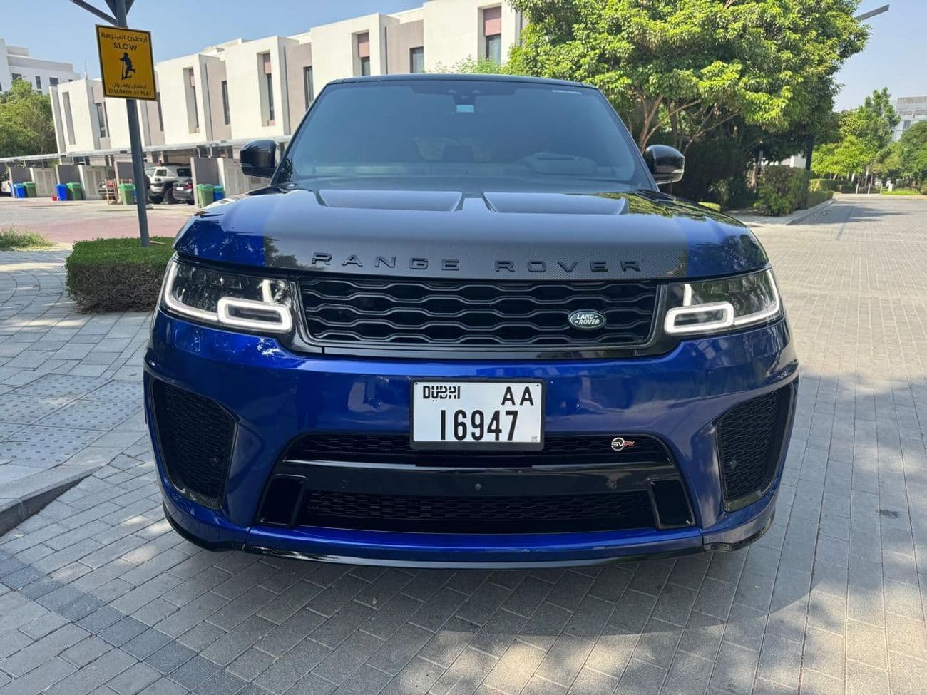 2019 Land Rover Range Rover Sport SVR thumbnail 3