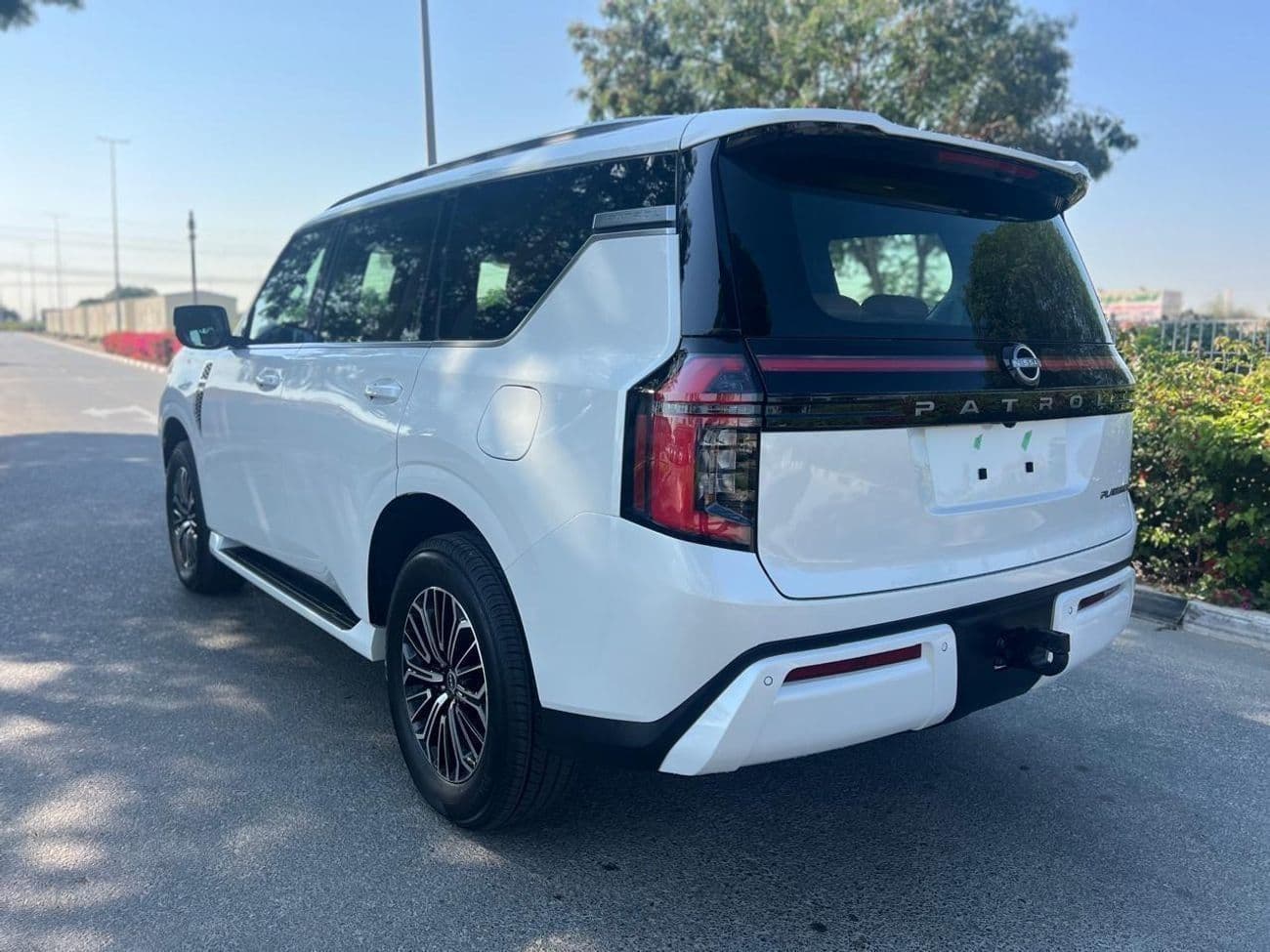 2026 Nissan Patrol SE PLATINUM CITY thumbnail 3