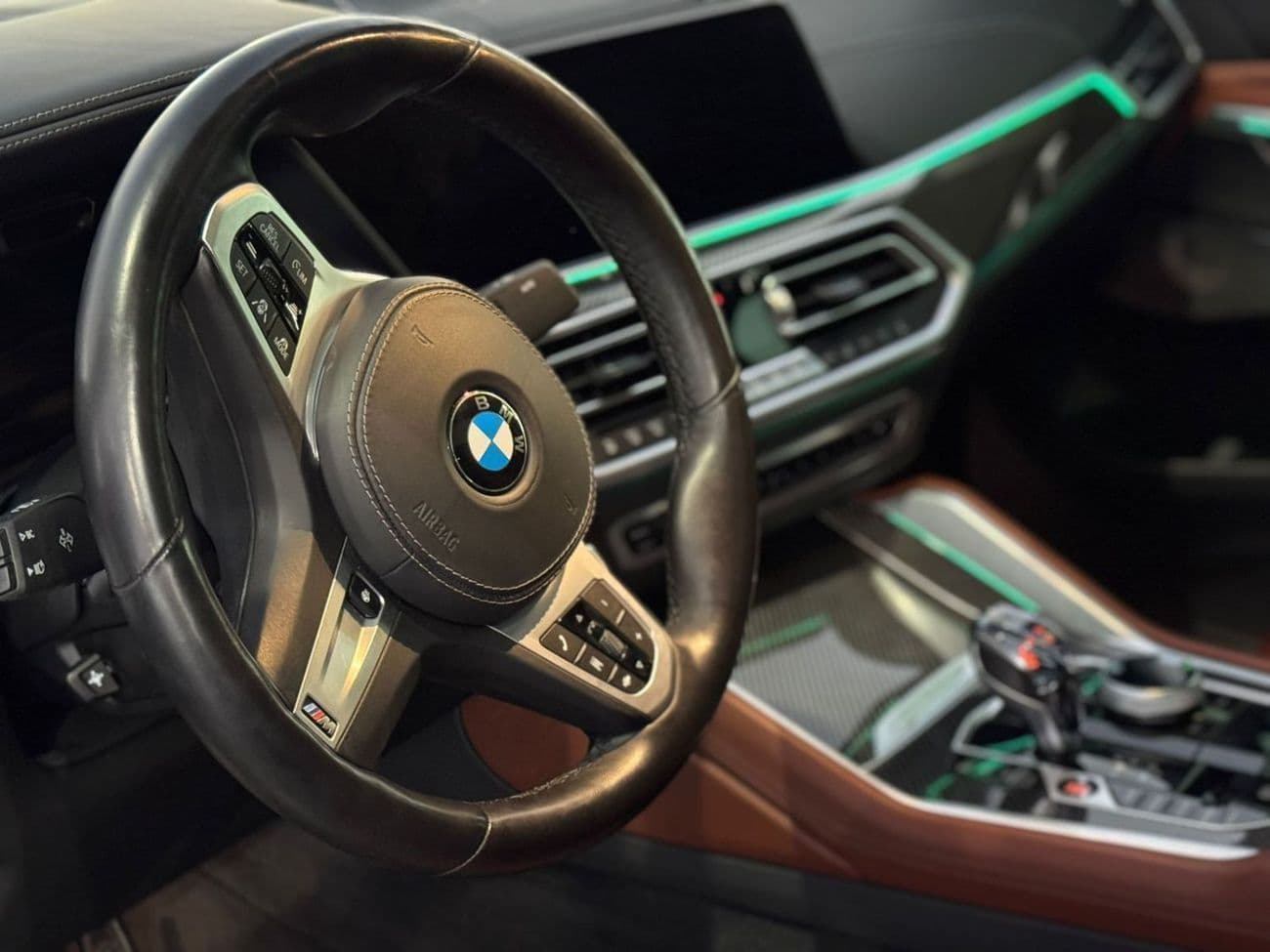 2021 BMW X6 M 8c 4.4 thumbnail 6