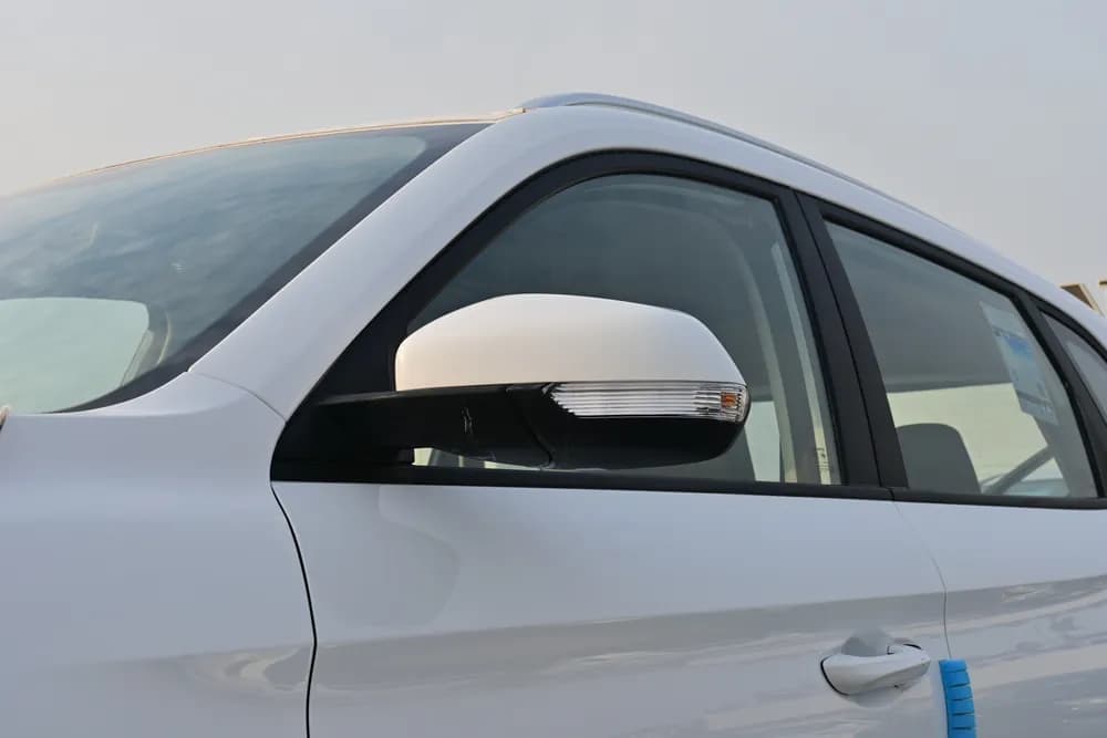 2025 MG ZS thumbnail 3