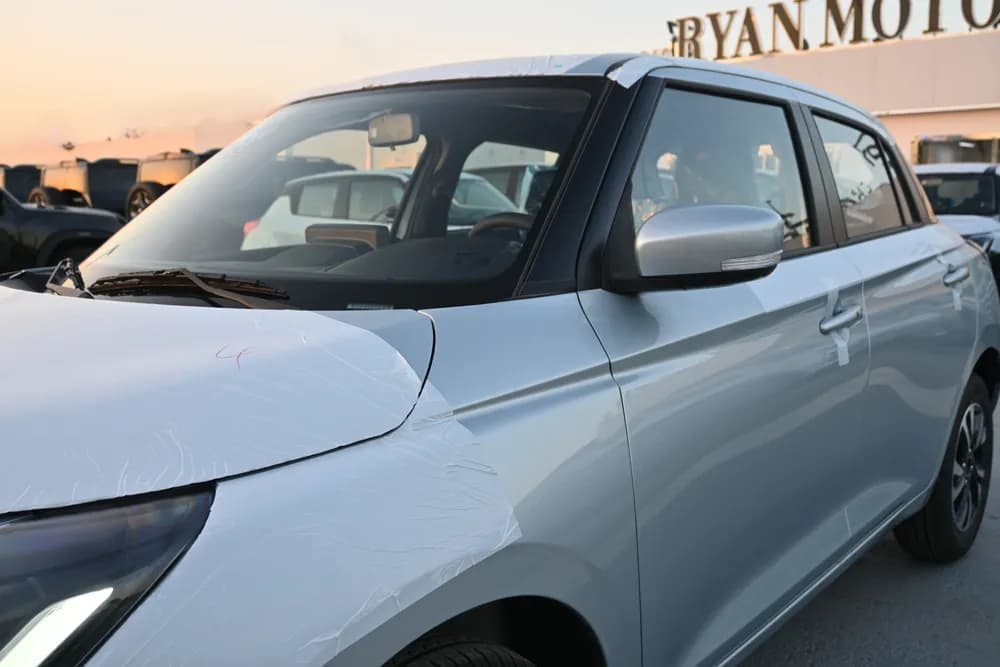 2026 Suzuki Swift GLX thumbnail 3
