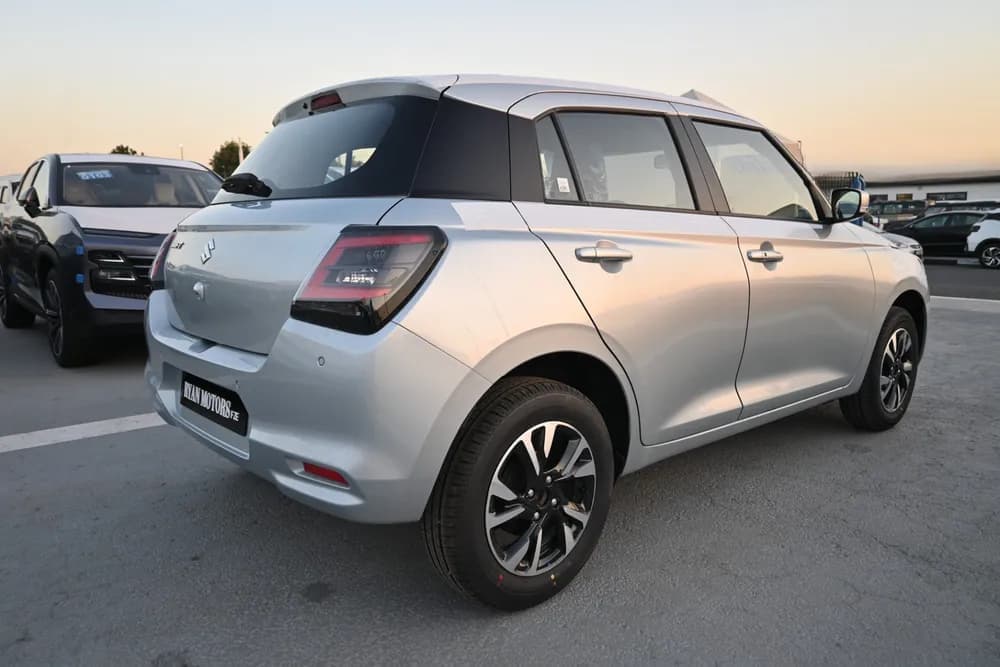 2026 Suzuki Swift GLX thumbnail 6