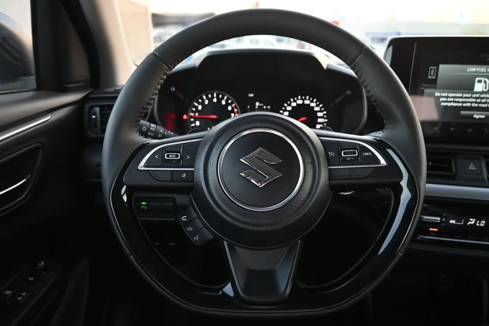 2026 Suzuki Swift GLX thumbnail 8