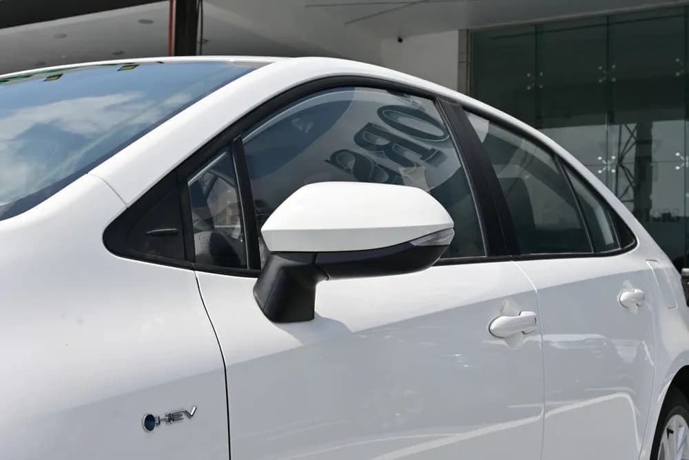 2025 Toyota Corolla thumbnail 3