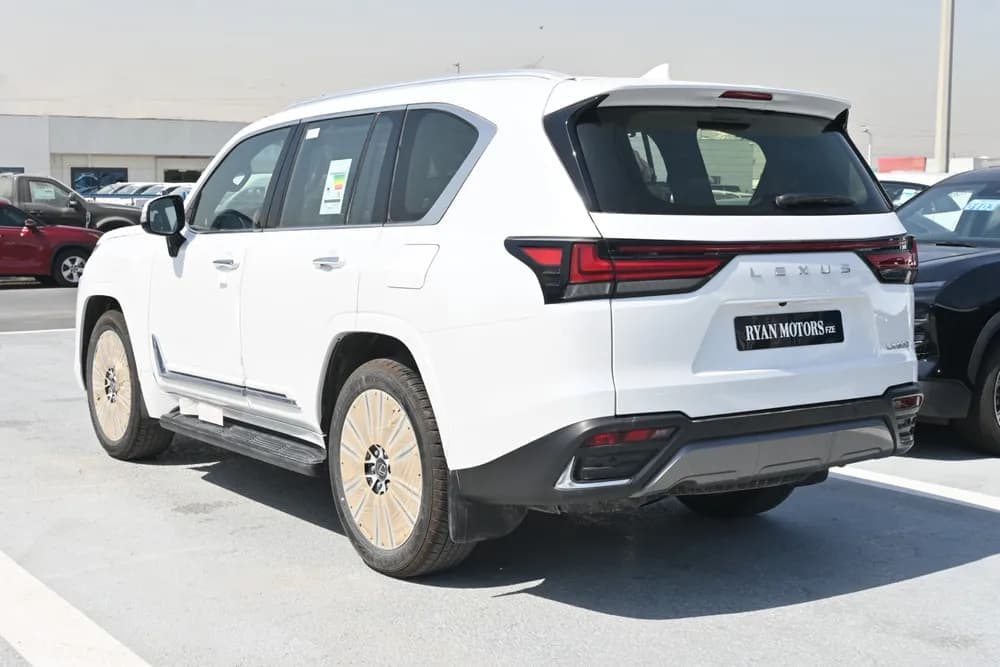 2025 Lexus LX 600 thumbnail 2