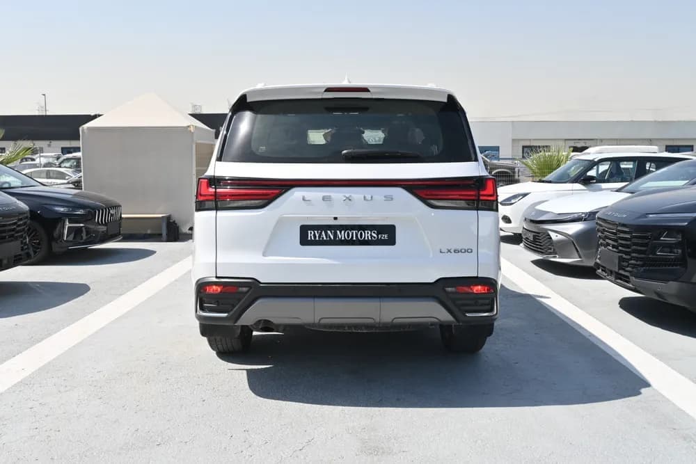 2025 Lexus LX 600 thumbnail 3