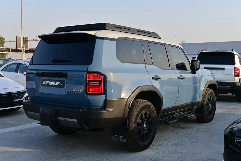 2024 Toyota Land Cruiser Prado thumbnail 6
