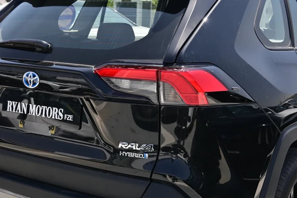 2025 Toyota Rav4 thumbnail 6