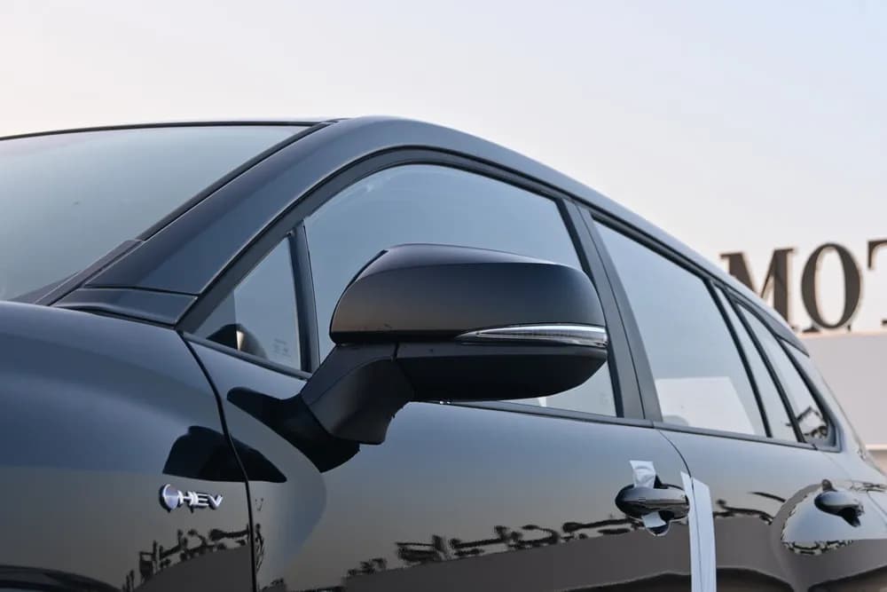 2025 Toyota Frontlander thumbnail 3