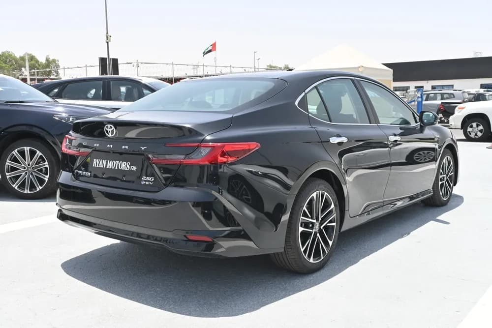 2025 Toyota Camry thumbnail 5