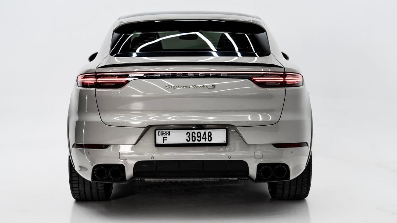 2021 Porsche Cayenne TURBO thumbnail 4
