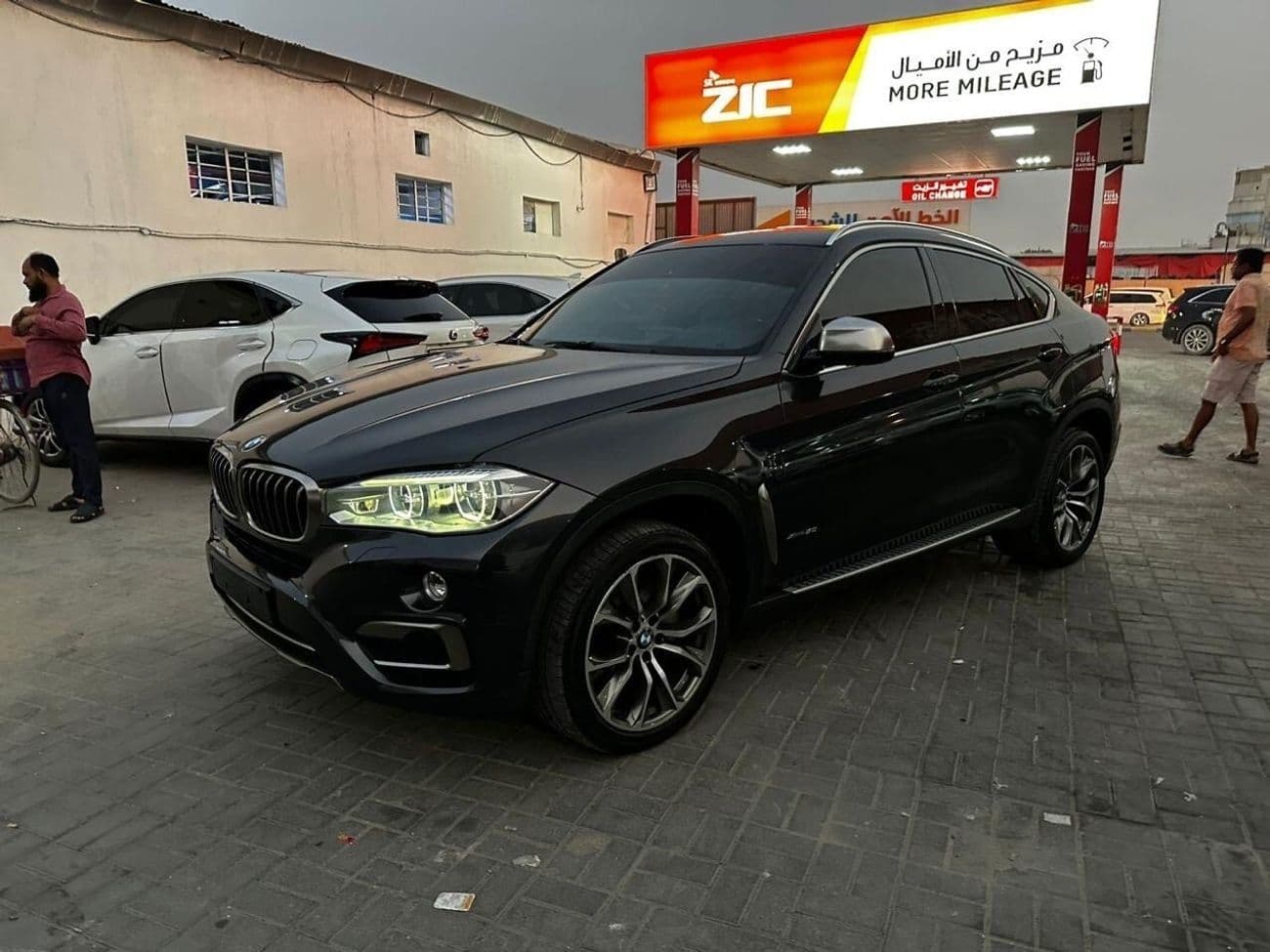 2015 BMW X6 50I LUXURY thumbnail 4