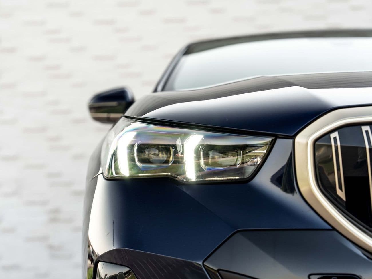 2024 BMW 520i M SPORT thumbnail 5