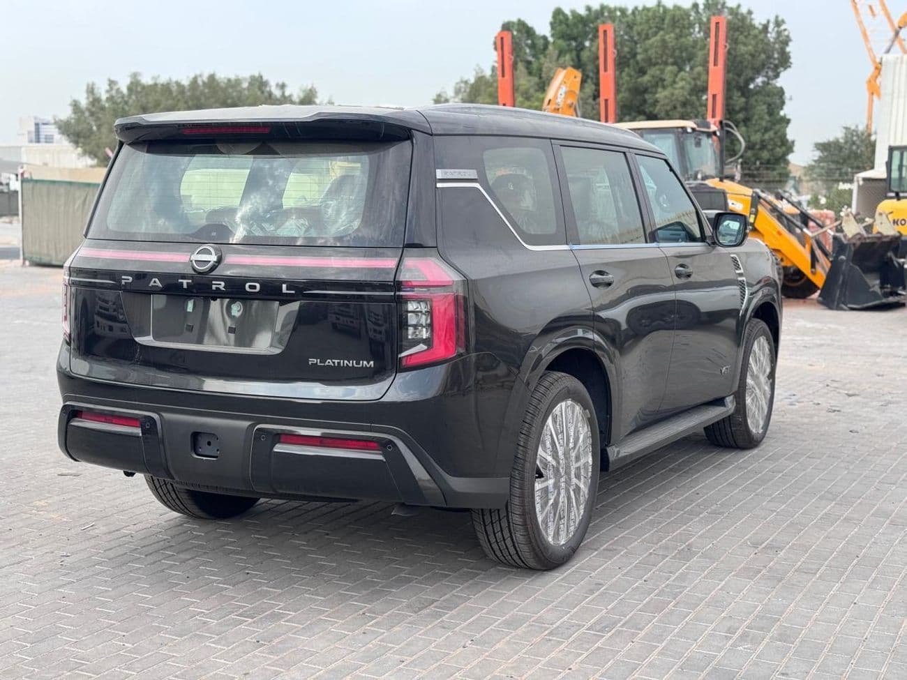2026 Nissan Patrol LE PLATINUM CITY thumbnail 6