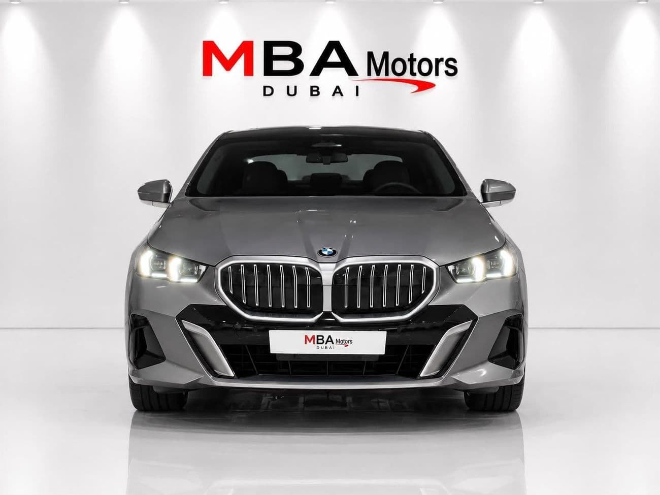 2024 BMW 530i LUXURY M SPORT PACKAGE thumbnail 3