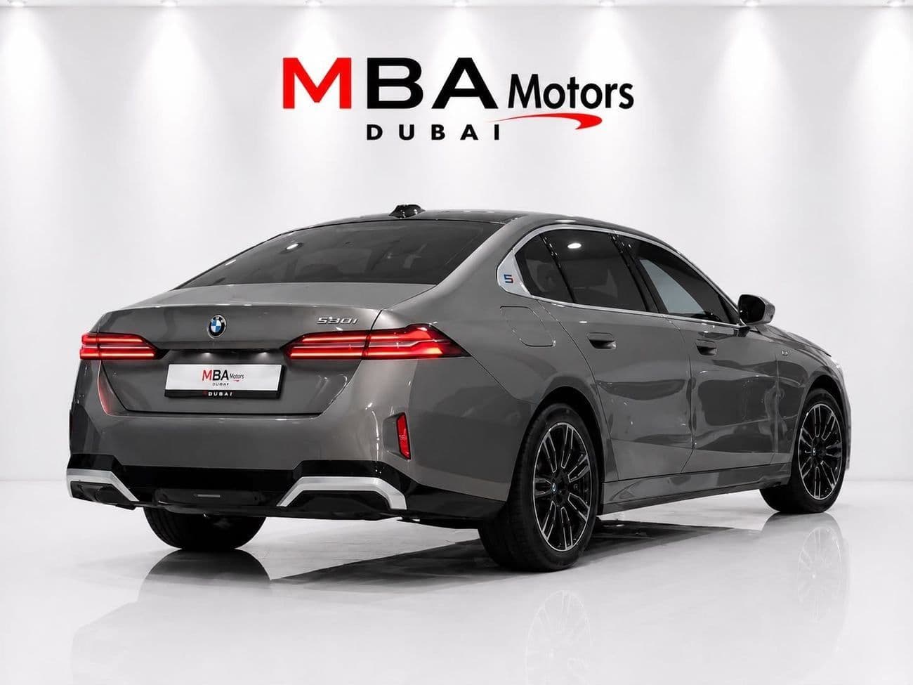 2024 BMW 530i LUXURY M SPORT PACKAGE thumbnail 4