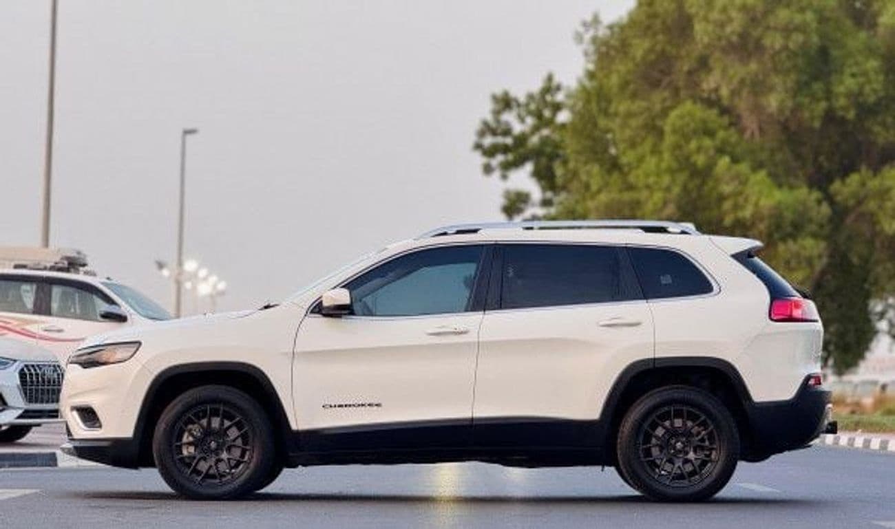 2019 Jeep Cherokee LIMITED thumbnail 6