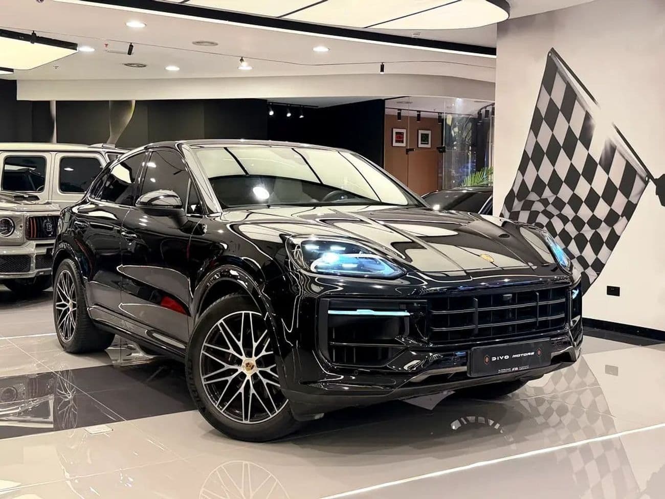 2024 Porsche Cayenne STANDARD thumbnail 4