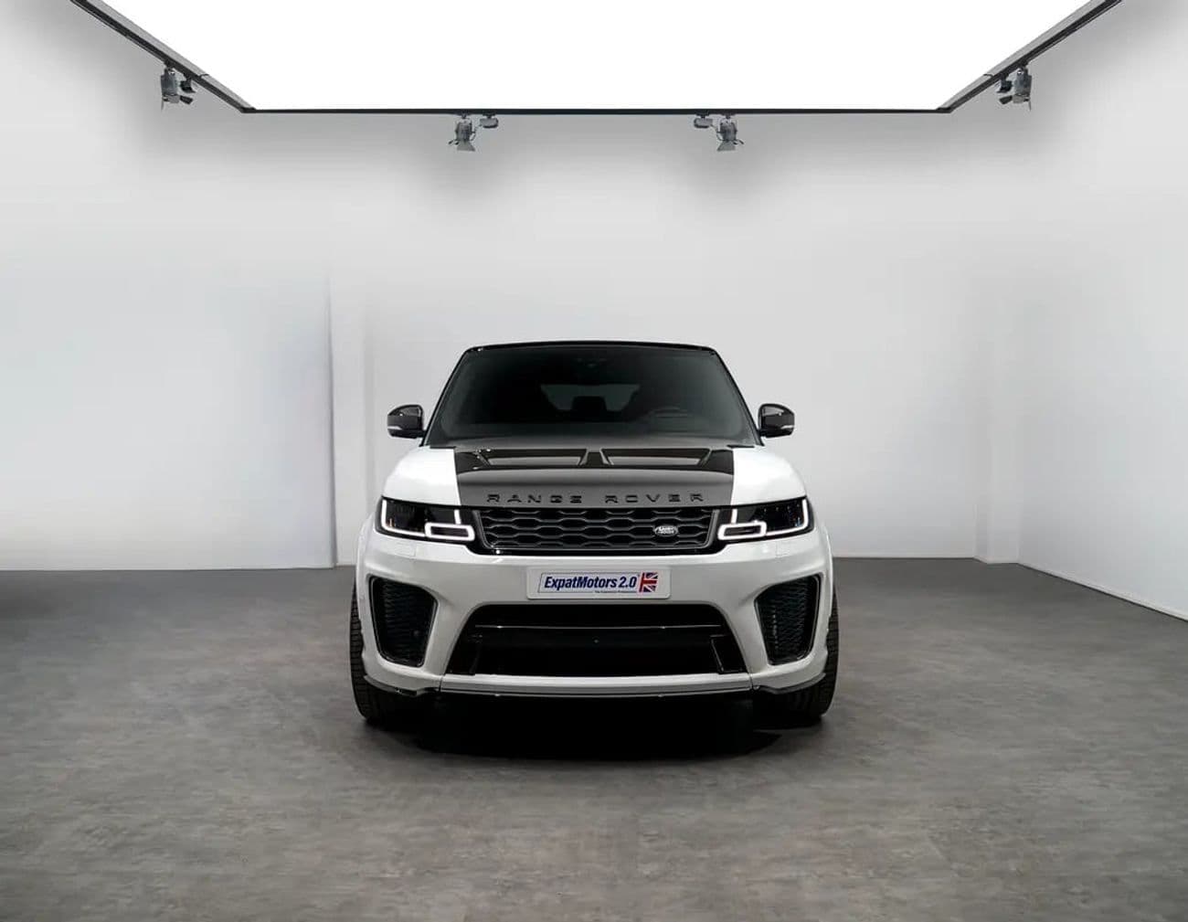 2020 Land Rover Range Rover Sport SVR thumbnail 4