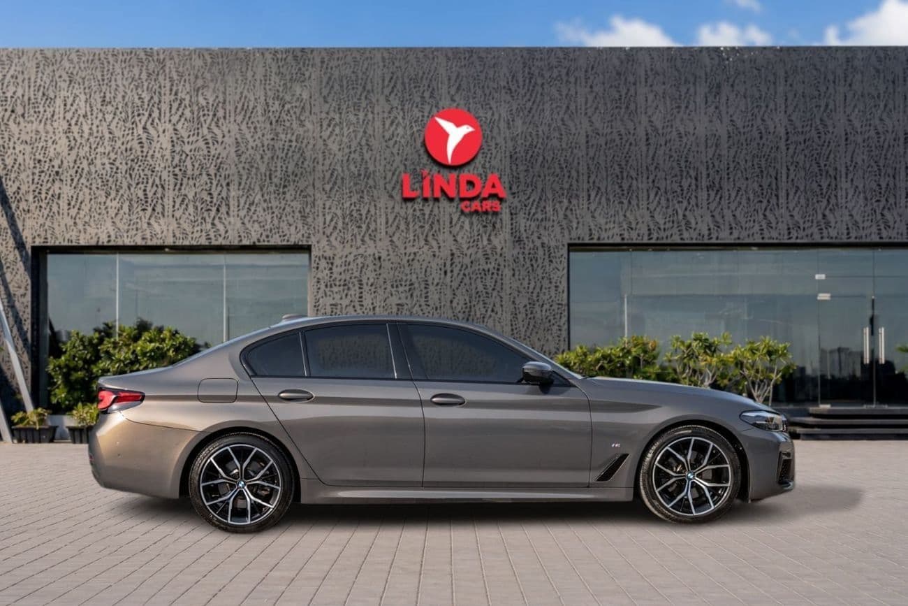 2023 BMW 520i M SPORT thumbnail 7