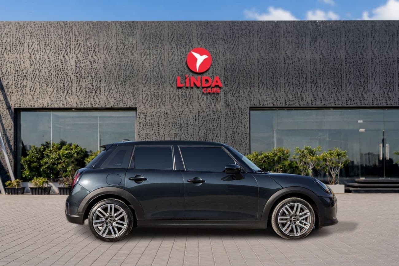 2025 Mini Cooper C thumbnail 7