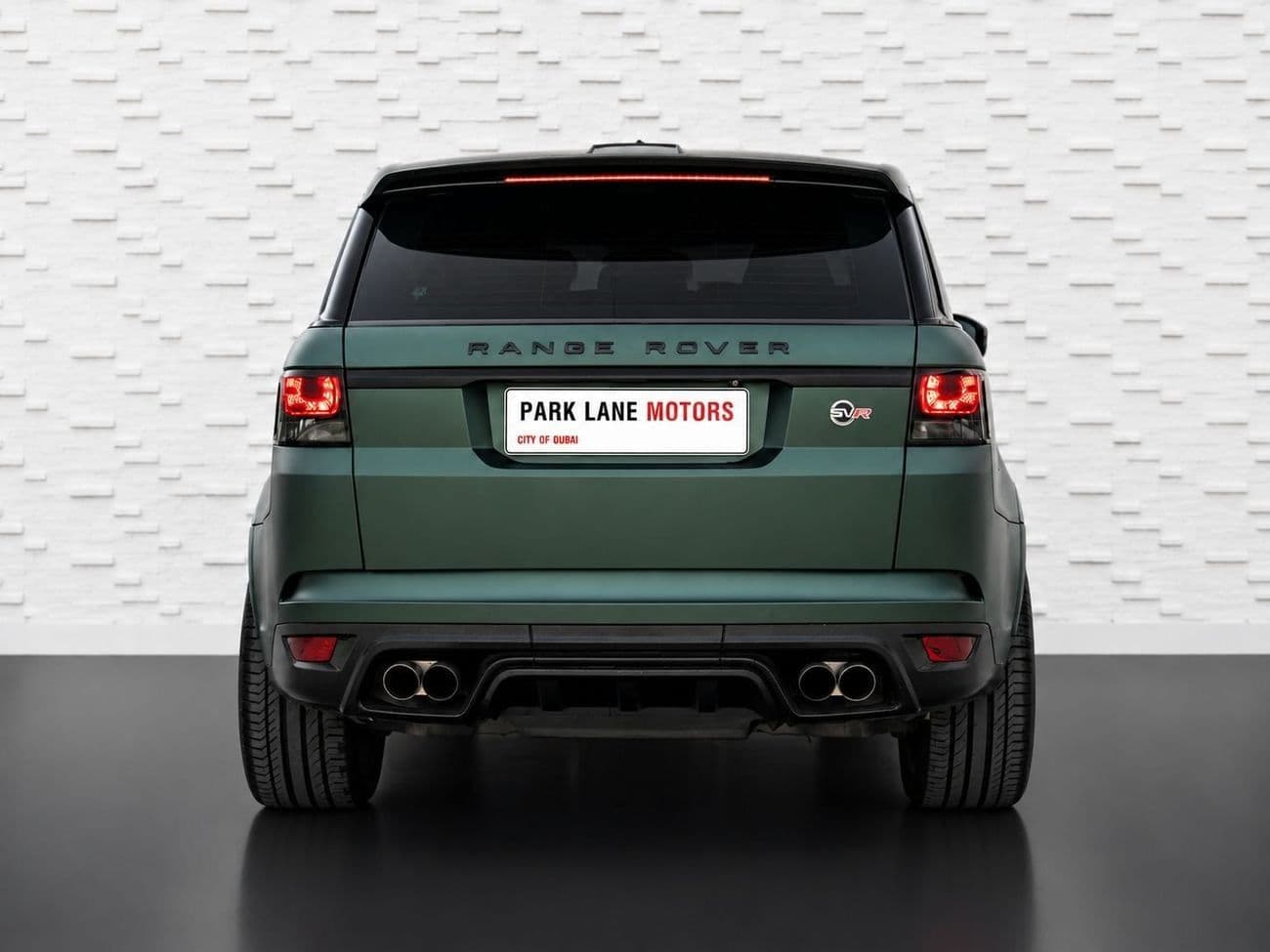 2015 Land Rover Range Rover Sport SVR thumbnail 4